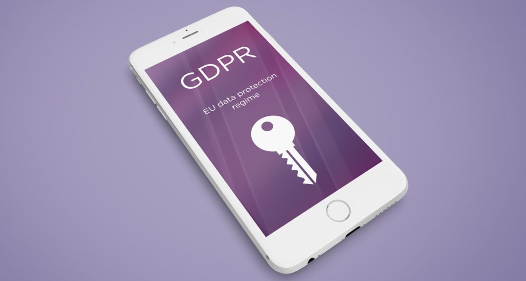 Smartphone auf dem "GDPR" steht